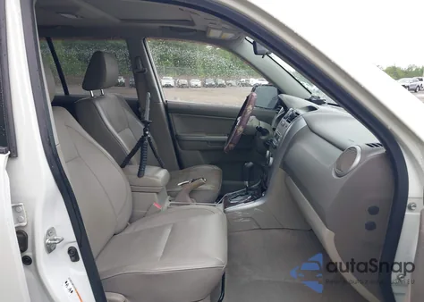 2008 Suzuki Grand Vitara Luxury z USA, uszkodzony, nr VIN JS3TD947984102206